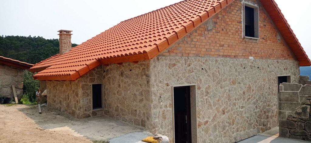 casa con tejado acabado